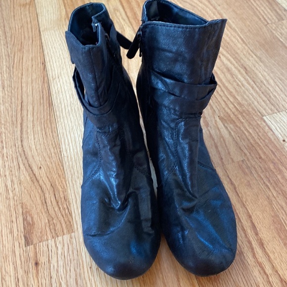 Baretraps Renew Womens Booties Shimmery Black Heeled Boots Tie Bow Knot Back 9.5 - Picture 6 of 10